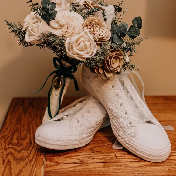 LACE CONVERSE - Picture 2 of 2